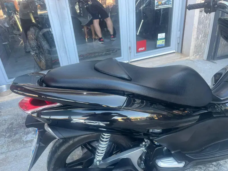 Honda PCX 125 (2009 - 13) (8)