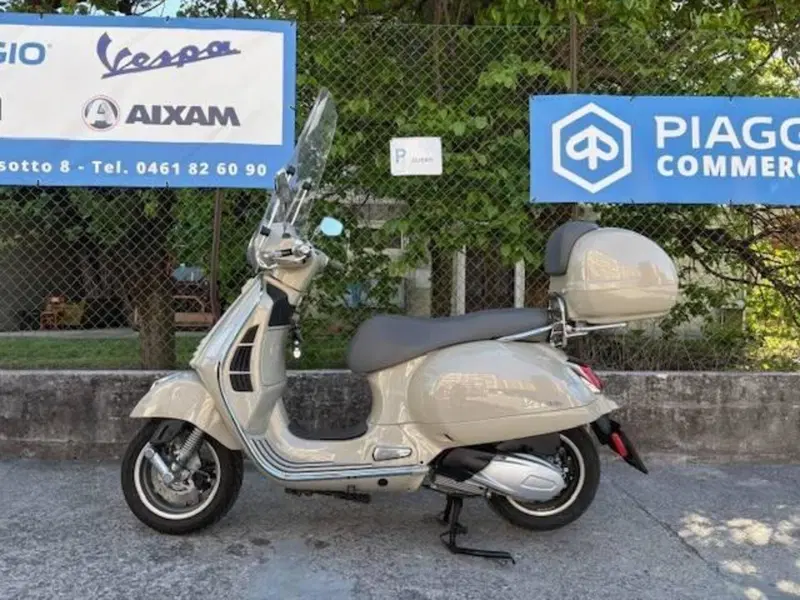 Vespa GTS 300 (2023 - 24) (2)