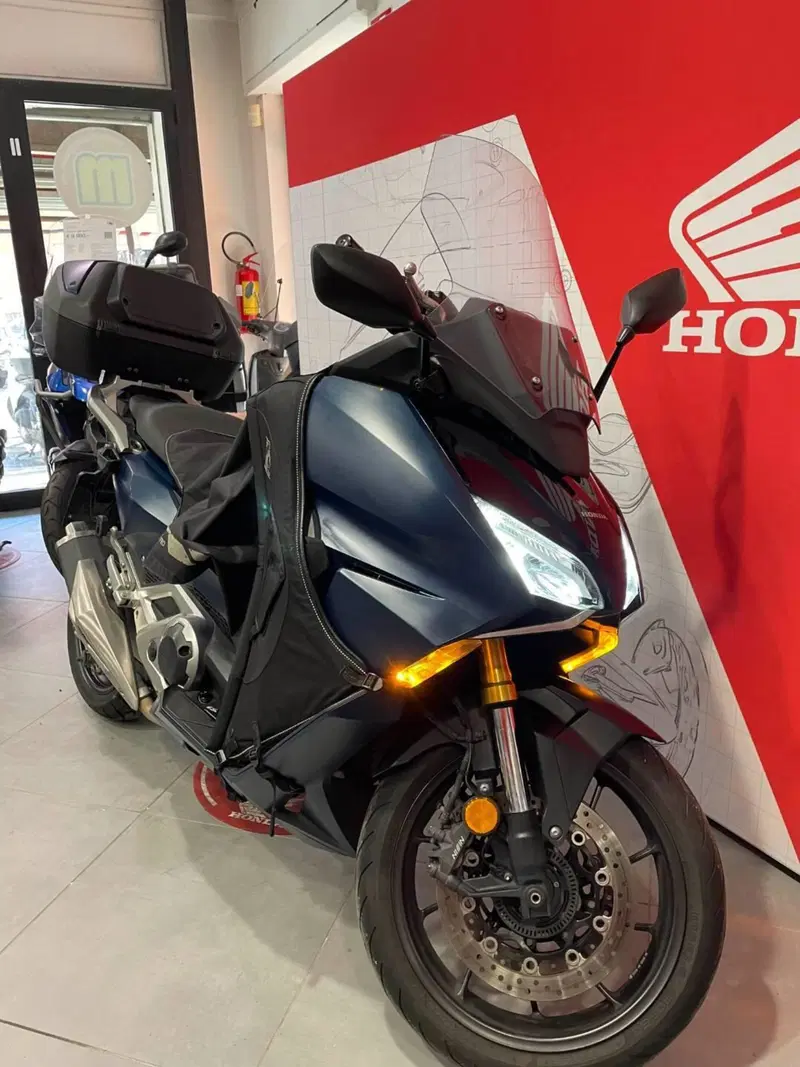 Honda Forza 750 DCT (2021 - 24) (4)
