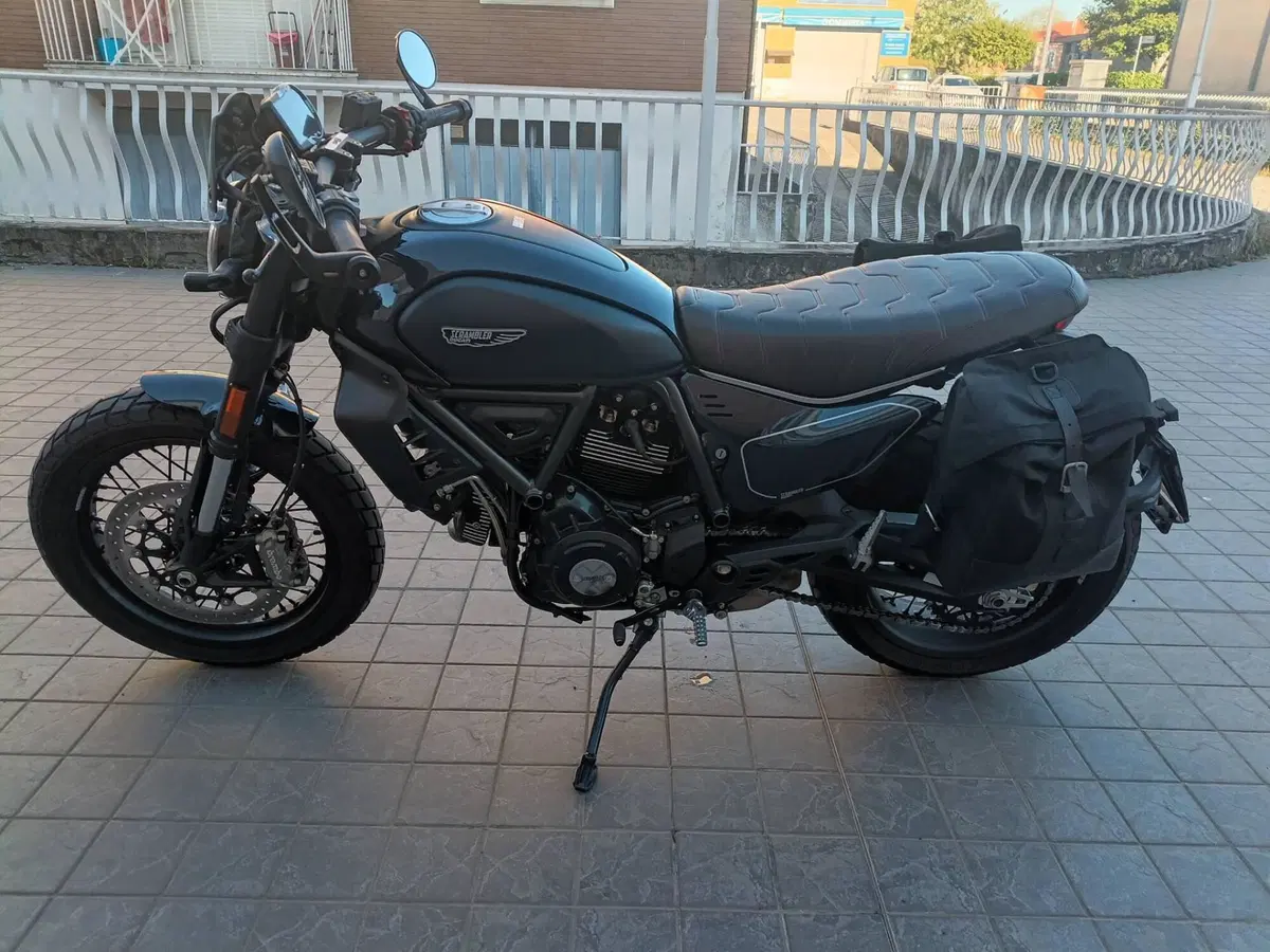 Ducati Scrambler 800 Nightshift (2023 - 24) (2)