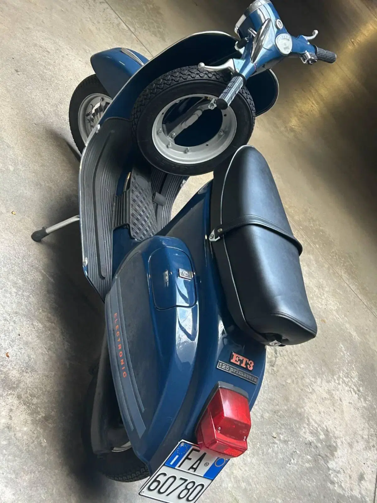 Vespa primavera ET3  125 (4)