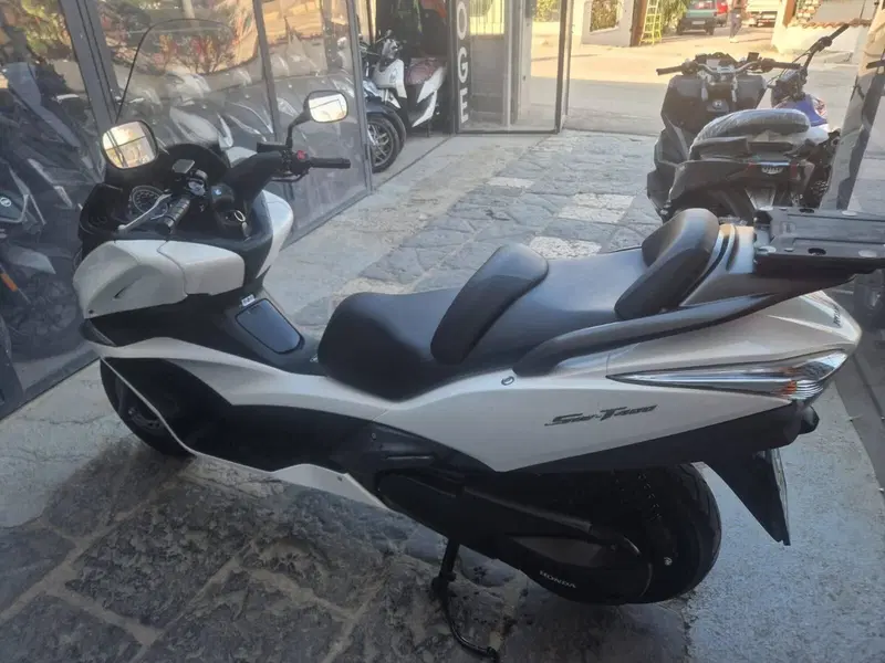 Honda SW-T 400 (2009 - 16) (3)