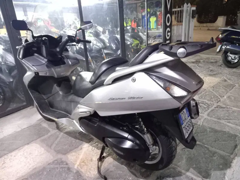 Honda Silver Wing 600 (2001 - 05) (3)