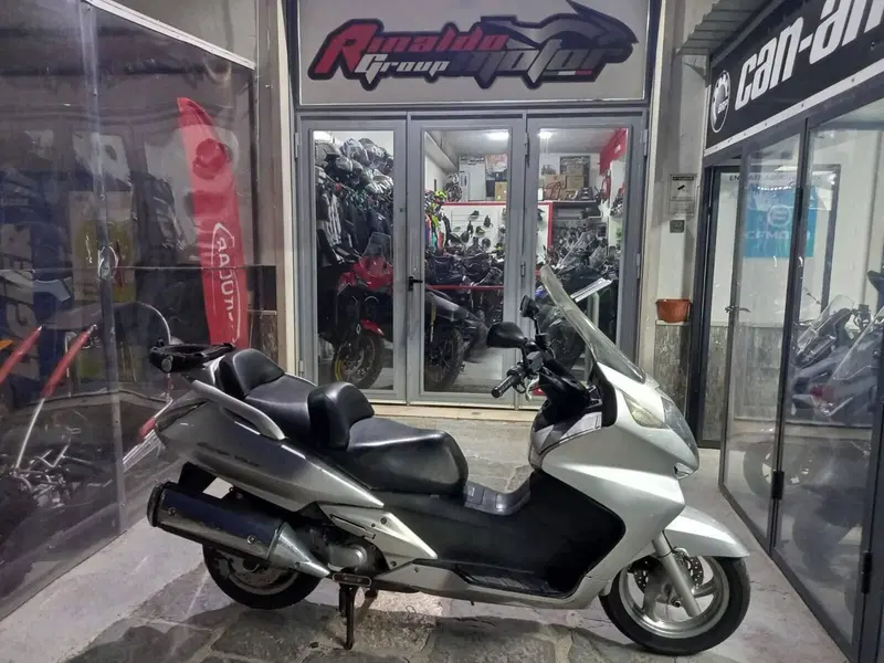 Honda Silver Wing 600 (2001 - 05)