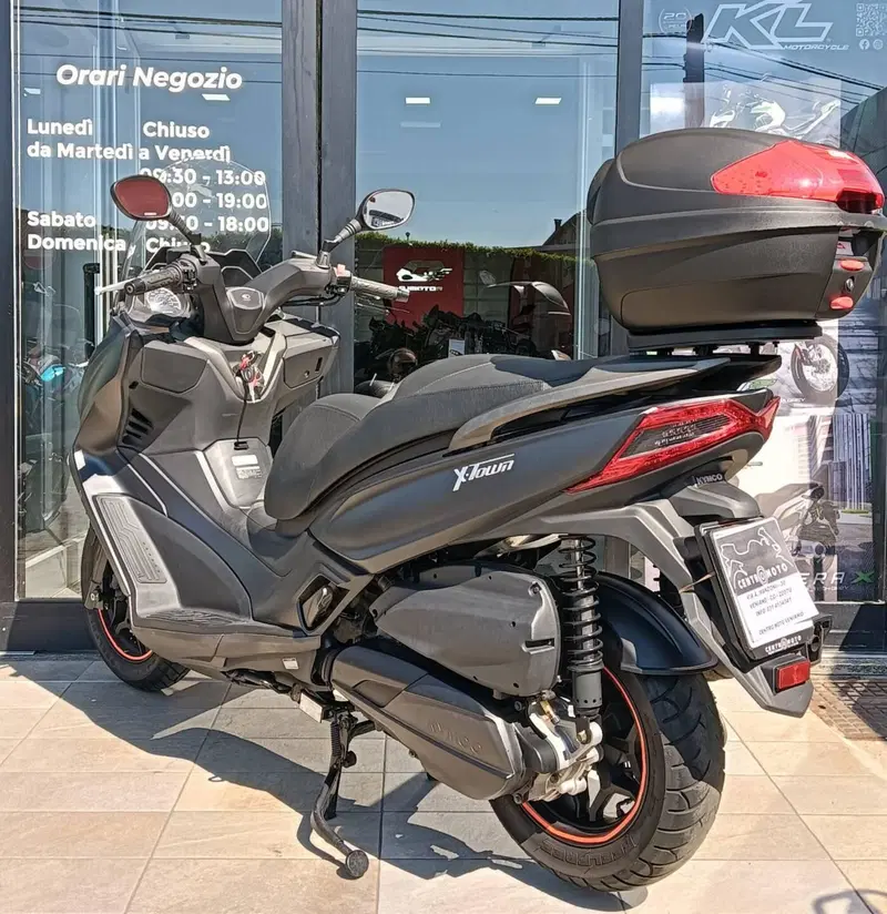 Kymco X-Town 300i ABS (2016 - 20) (2)