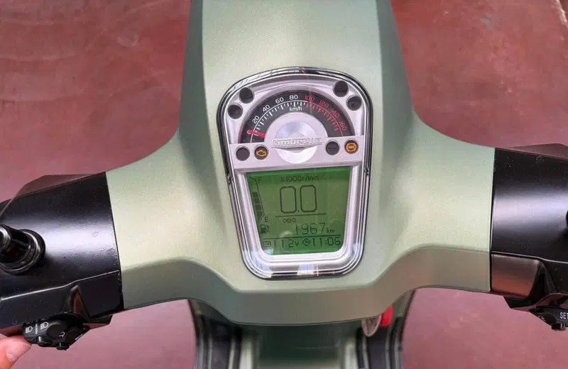 Lambretta V200 Special (2021 - 26) (4)