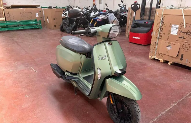 Lambretta V200 Special (2021 - 26) (6)