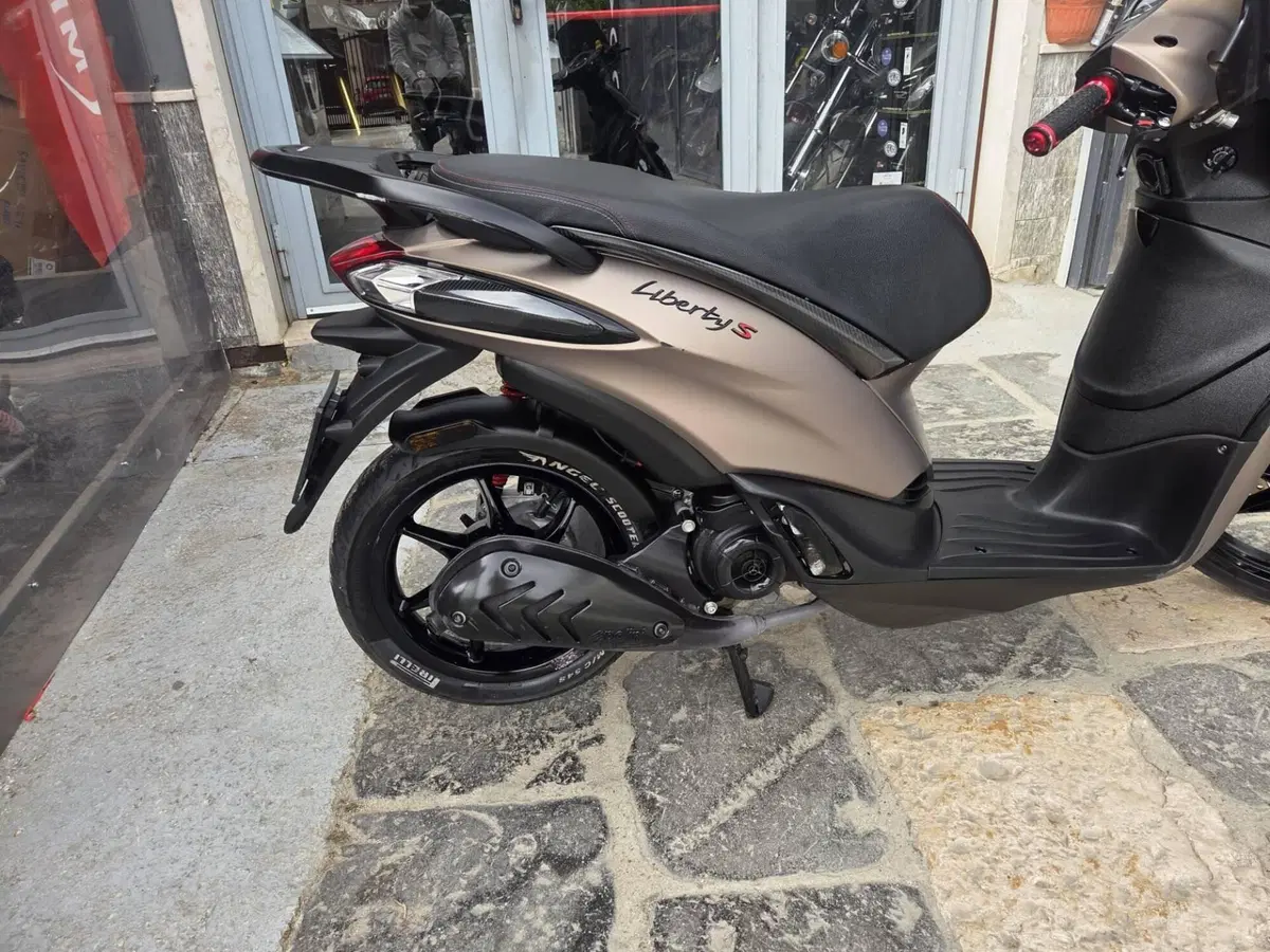 Piaggio Liberty S 50 4T (2020) (5)