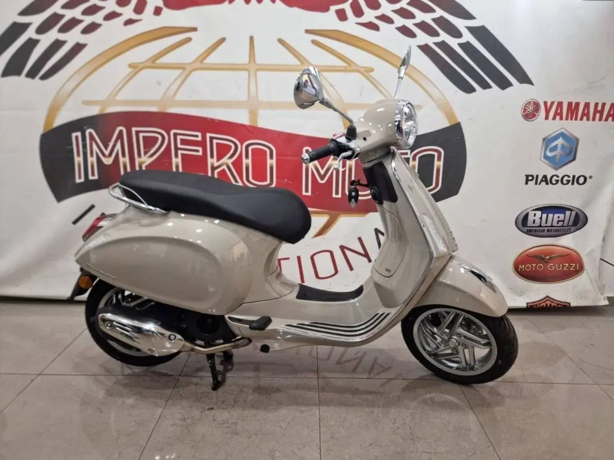 Vespa Primavera 125 (2026) (2)