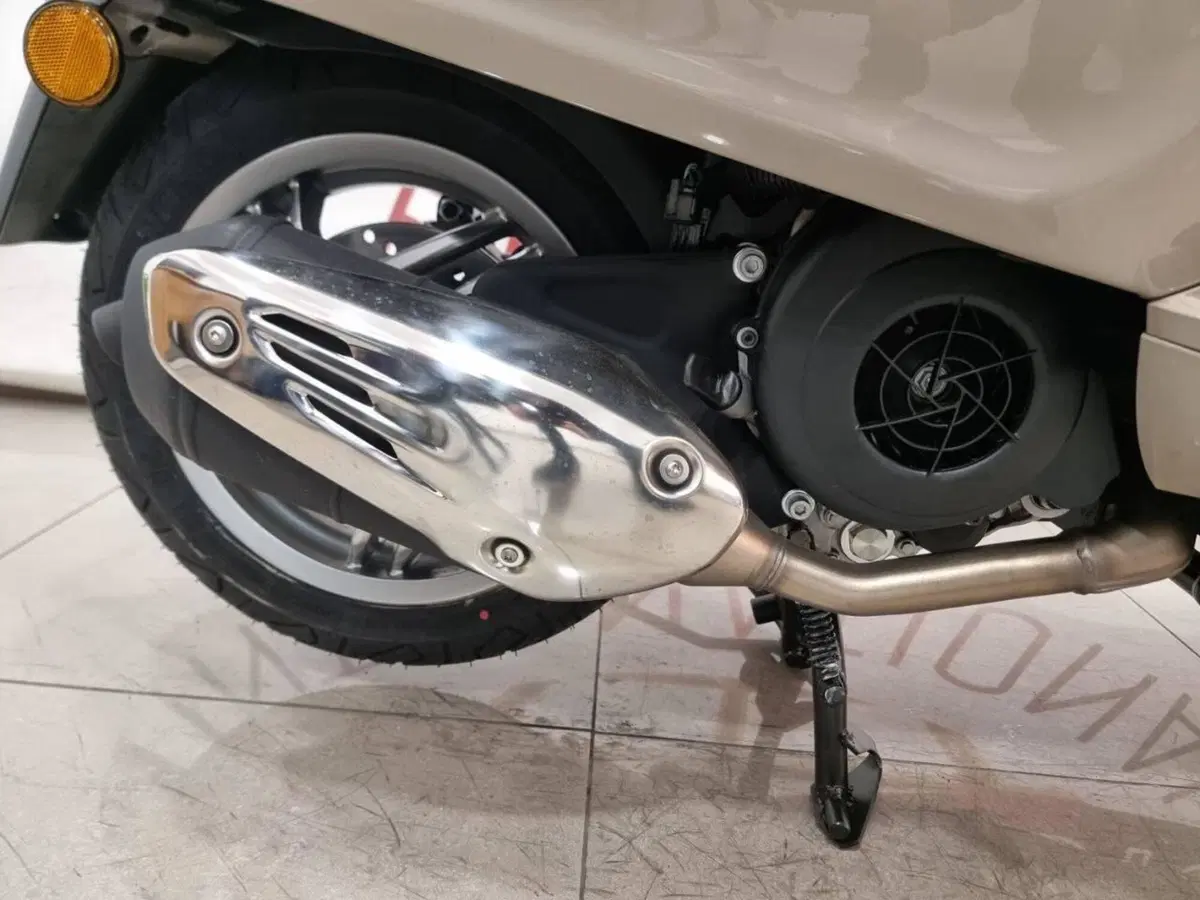 Vespa Primavera 125 (2026) (8)