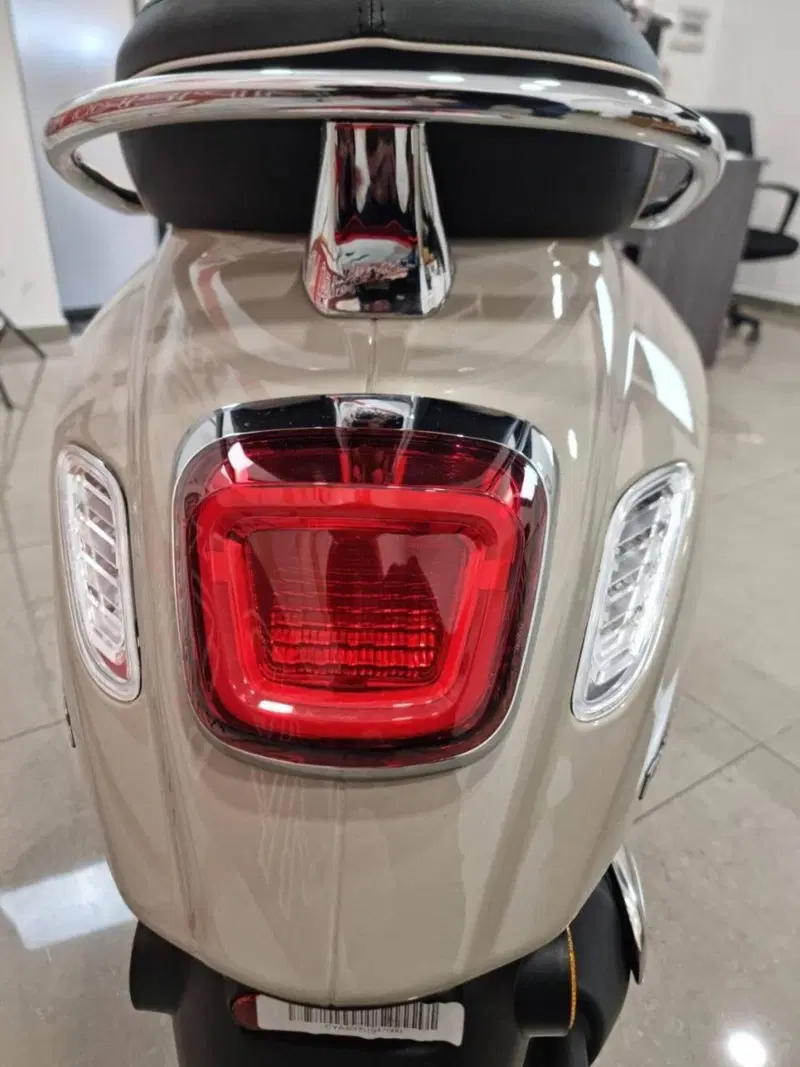 Vespa Primavera 125 (2026) (11)