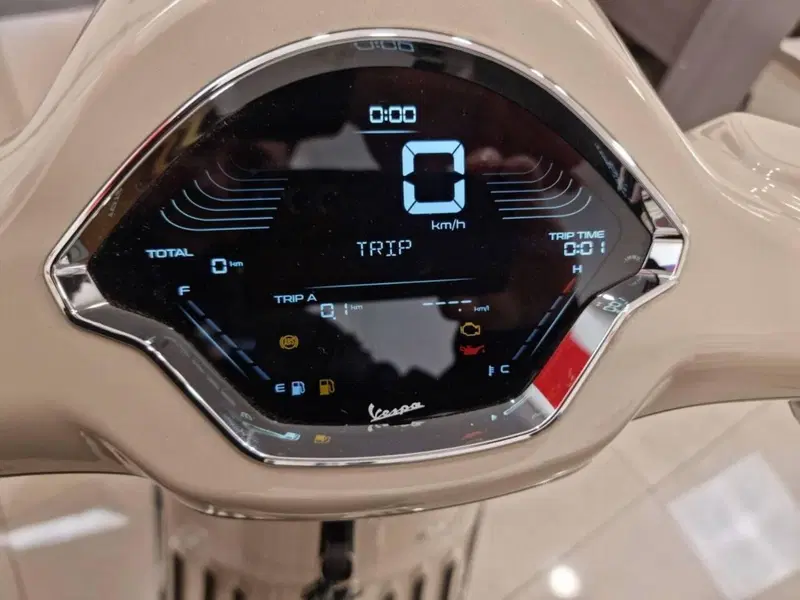 Vespa Primavera 125 (2026) (14)