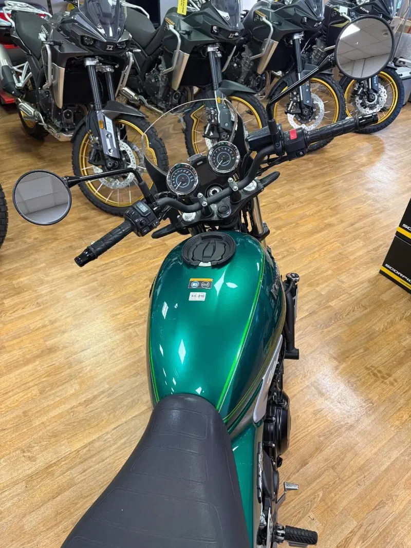 Kawasaki Z 650 RS (2022 - 24) (4)