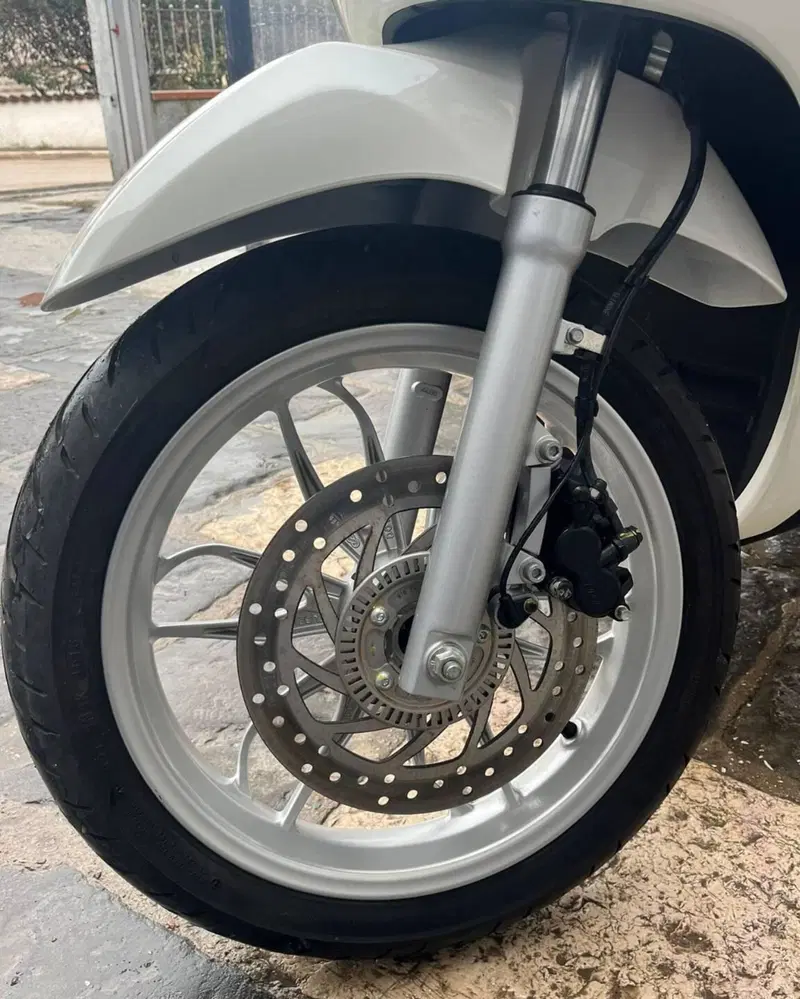 Piaggio Medley 150 ABS (2016 - 19) (7)