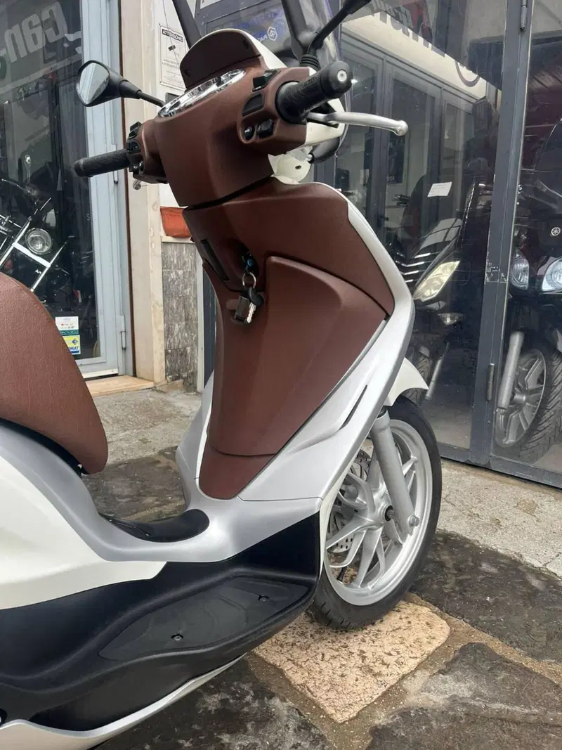 Piaggio Medley 150 ABS (2016 - 19) (8)