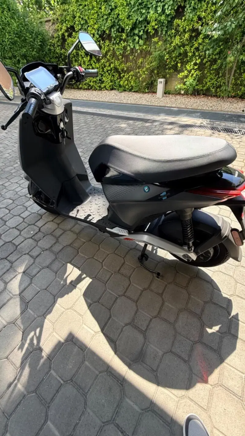 Piaggio 1 Active (2022 - 26) (4)