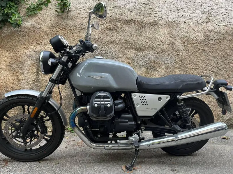 Moto Guzzi V7 III Milano (2018 - 20)