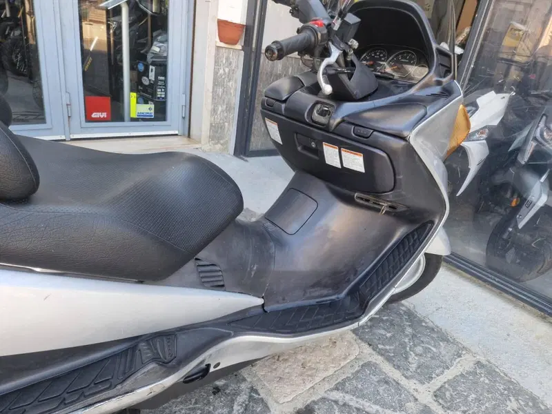 Suzuki Burgman AN 400 (2001 - 02) (6)