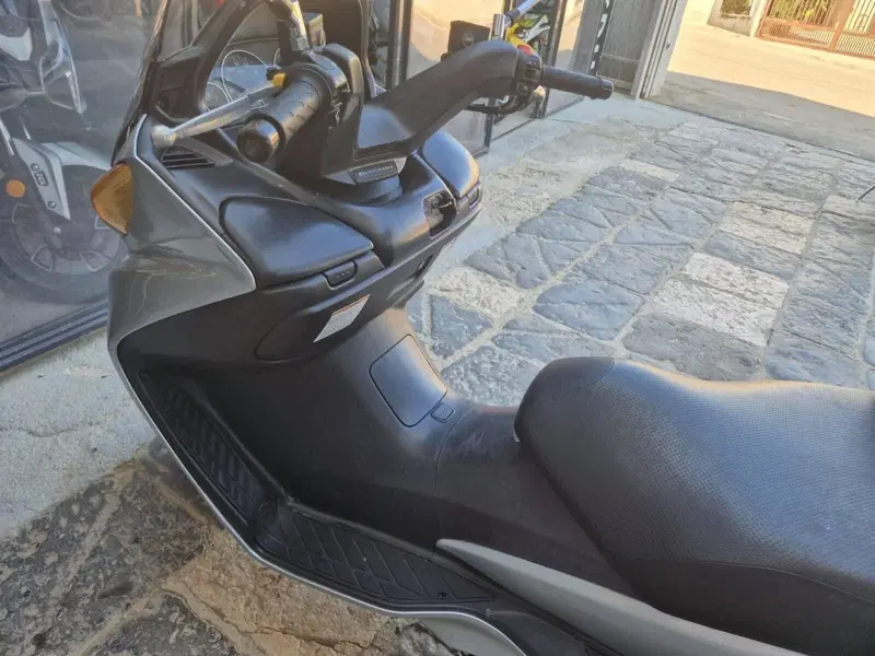 Suzuki Burgman AN 400 (2001 - 02) (9)