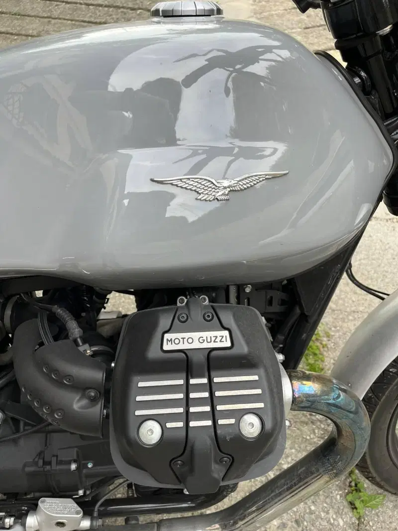Moto Guzzi V7 III Milano (2018 - 20) (16)