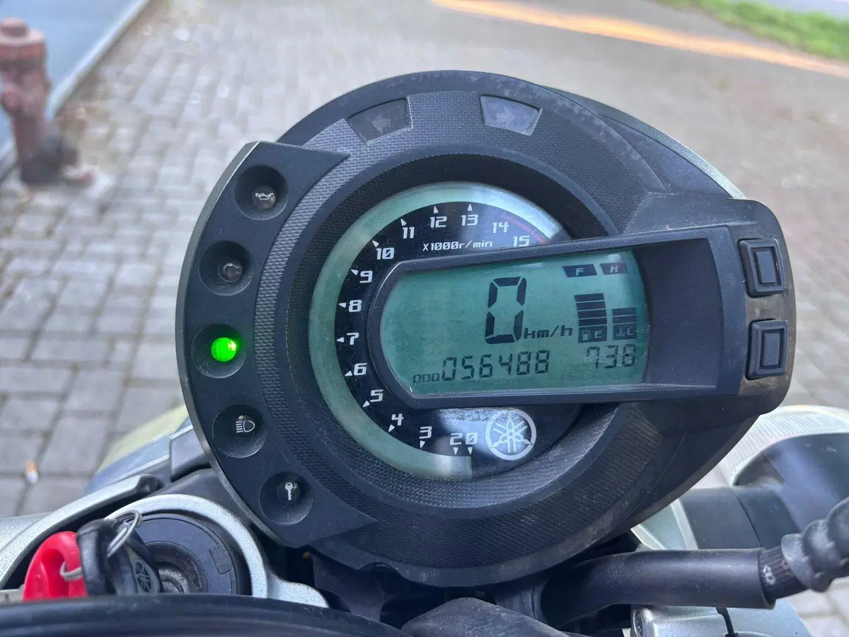 Yamaha FZ6 (2004 - 07) (5)