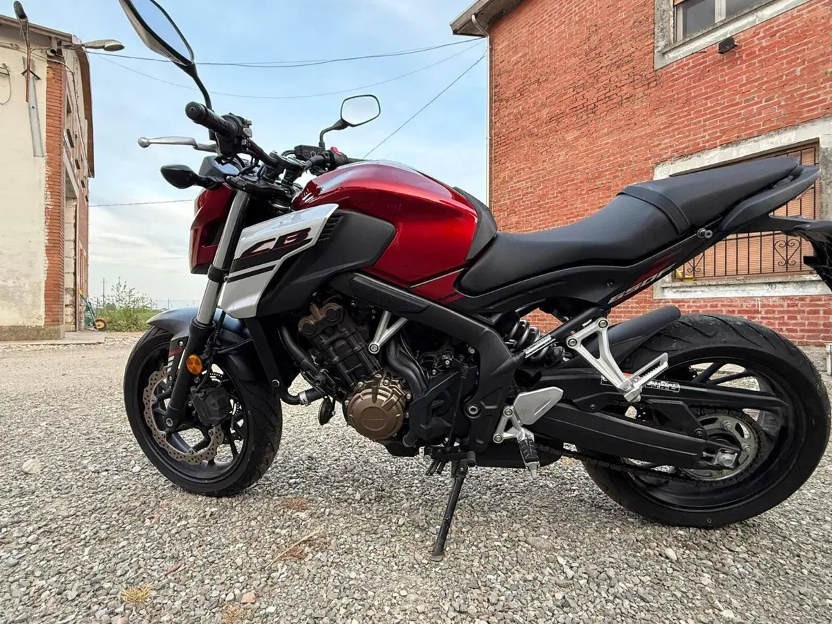 Honda CB 650 F (2017 - 18) (6)