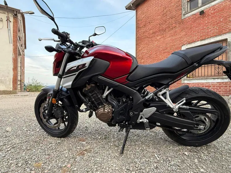 Honda CB 650 F (2017 - 18) (6)