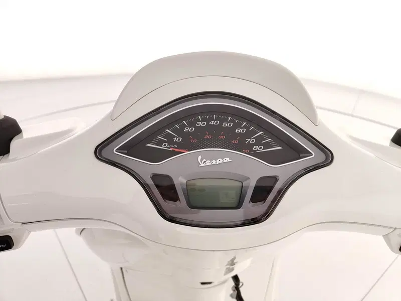 Vespa Sprint 50 Justin Bieber (2022 - 24) (12)