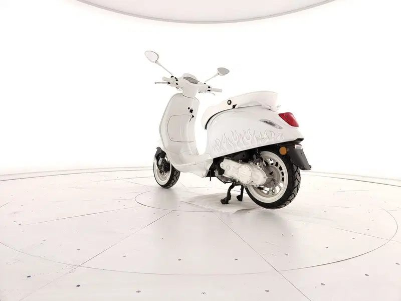 Vespa Sprint 50 Justin Bieber (2022 - 24) (3)