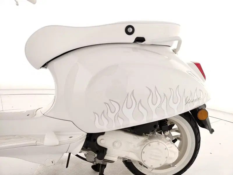 Vespa Sprint 50 Justin Bieber (2022 - 24) (15)