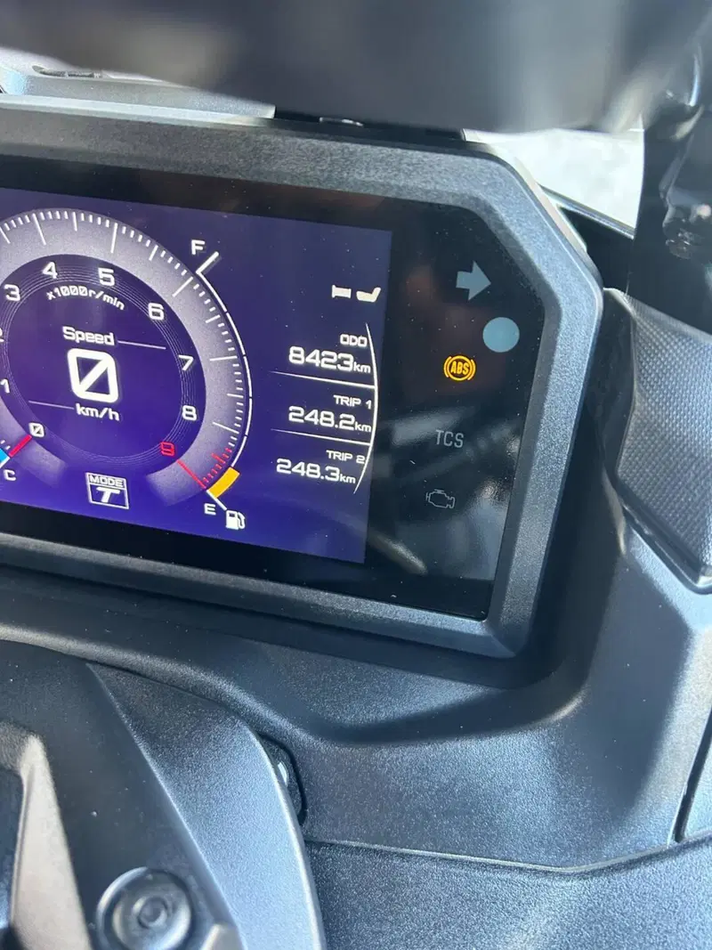 Yamaha T-Max 560 Tech Max (2022 - 24) (8)
