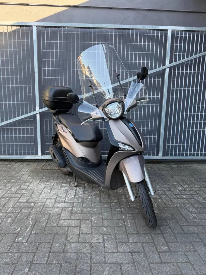 Piaggio Liberty 50 3V S (2021 - 24) (4)