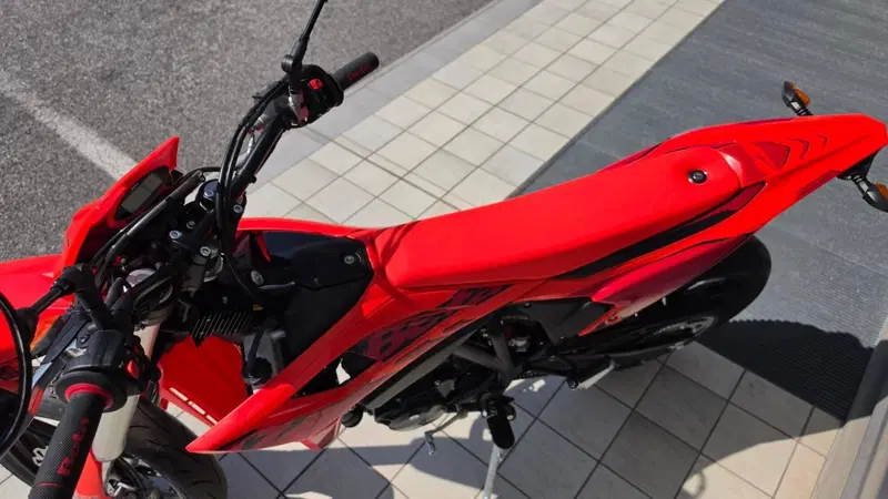 Betamotor RR 125 4T Motard T (2025 - 26) (5)