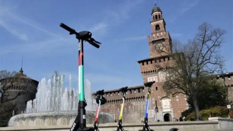 Milano: cade dal monopattino, ricoverato in codice rosso