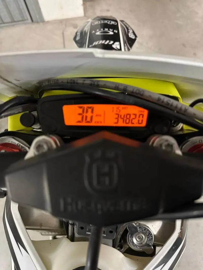 Husqvarna FE 250 (2021) (4)