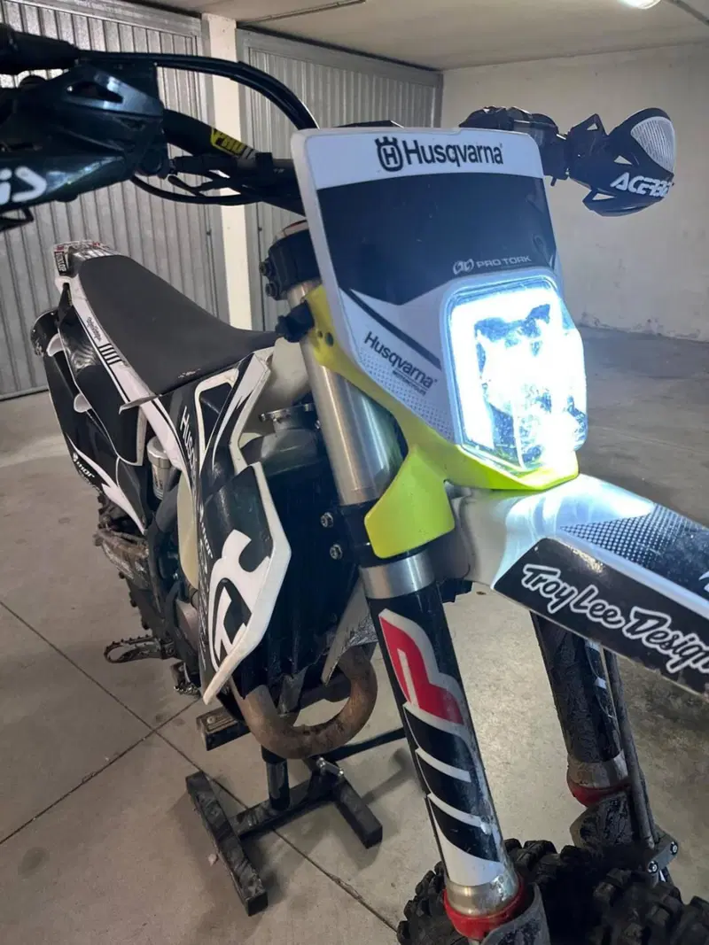 Husqvarna FE 250 (2021) (5)