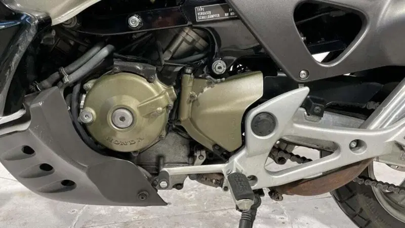 Honda Varadero 1000 (1999 - 02) (4)