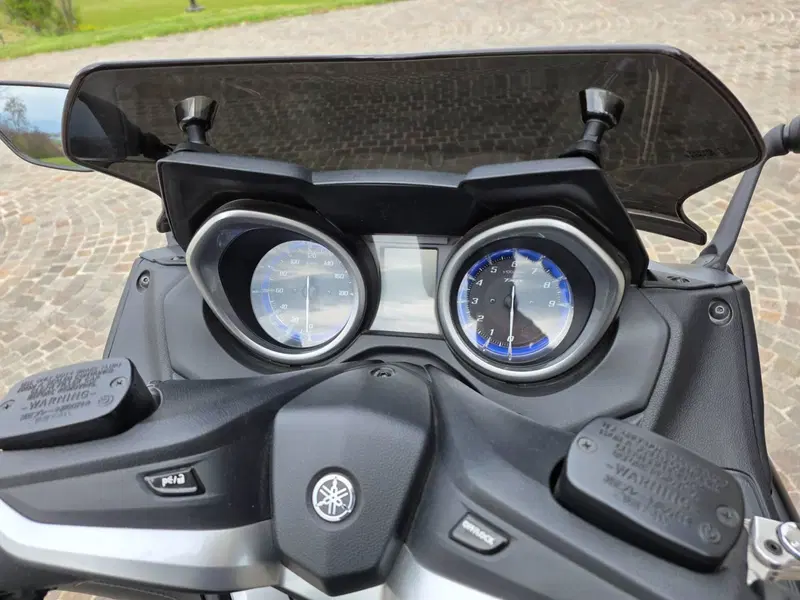 Yamaha T-Max 530 DX (2017 - 19) (2)