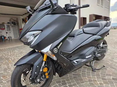 Yamaha T-Max 530 DX (2017 - 19) usata