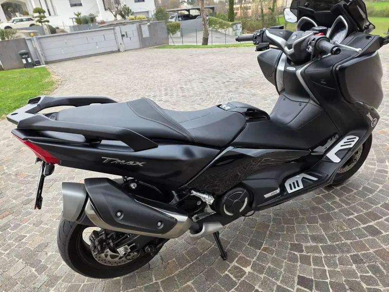 Yamaha T-Max 530 DX (2017 - 19) (7)