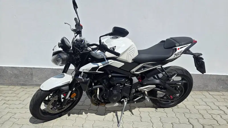 Triumph Street Triple 765 R (2023 - 26) (3)