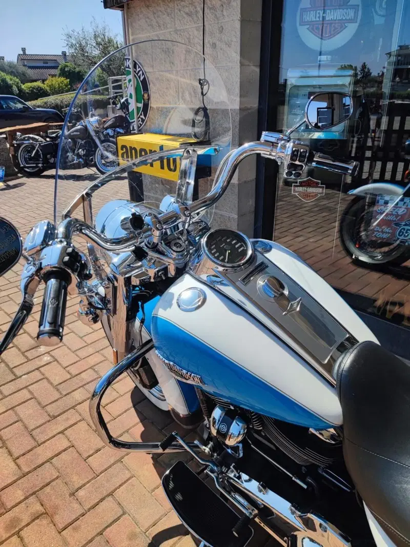Harley-Davidson 107 Road King Classic (2017 - 18) - FLHRC (4)