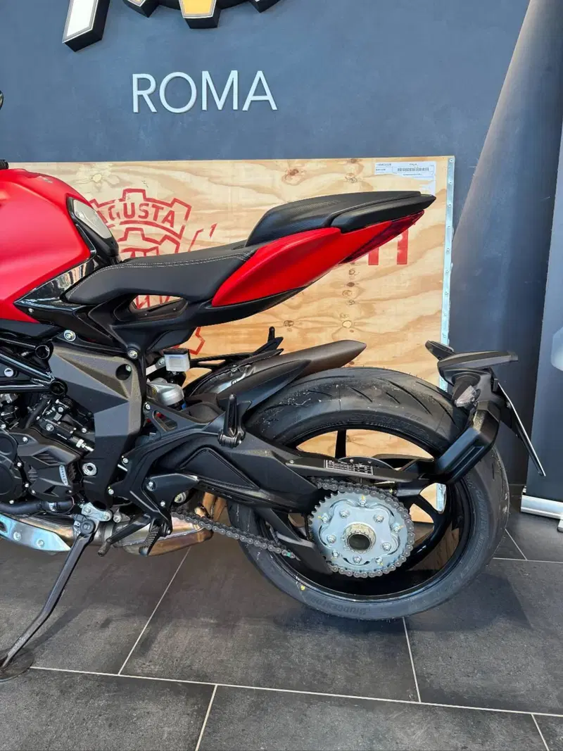 MV Agusta Brutale 800 (2026) (5)
