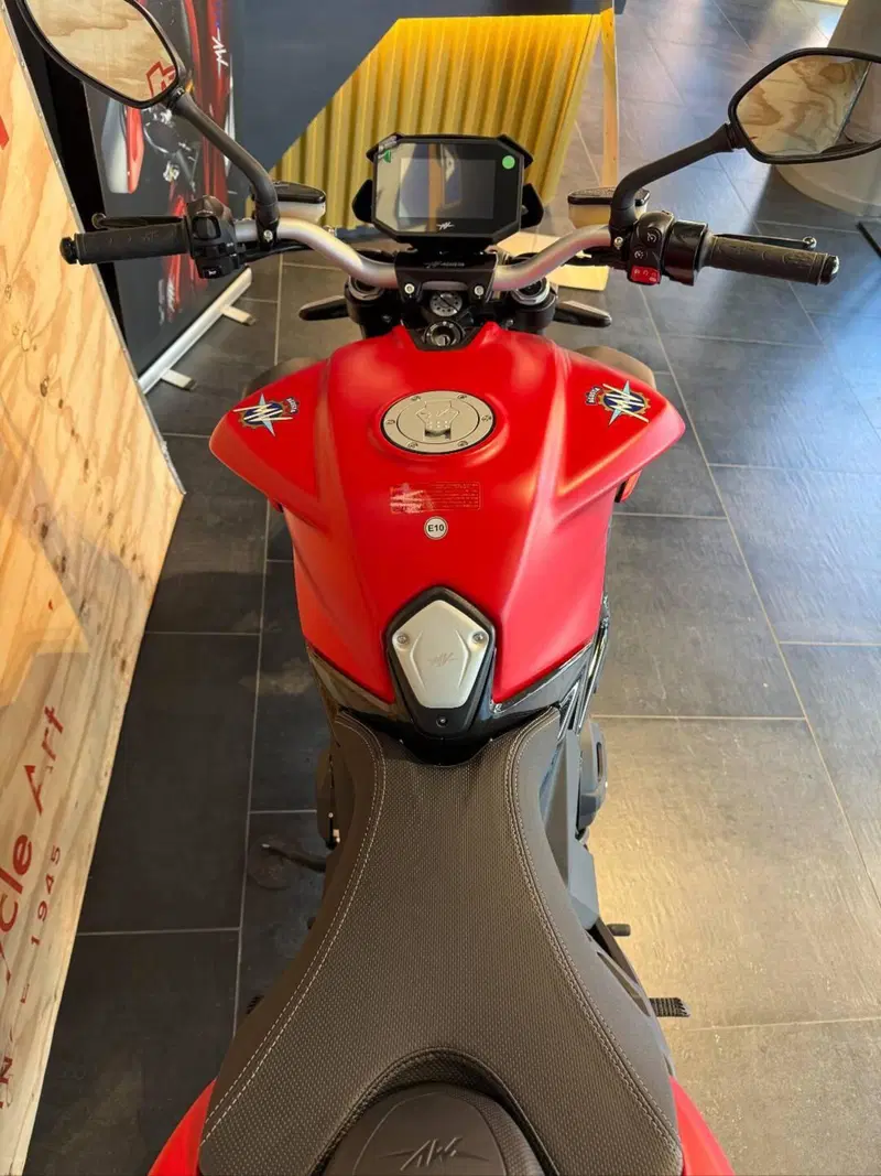 MV Agusta Brutale 800 (2026) (6)
