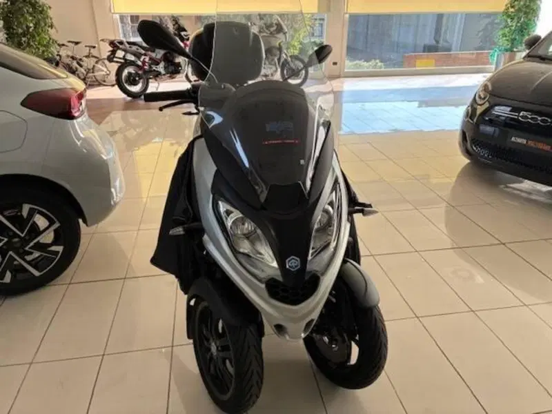 Piaggio MP3 300 ABS Hpe (2021 - 24) (5)