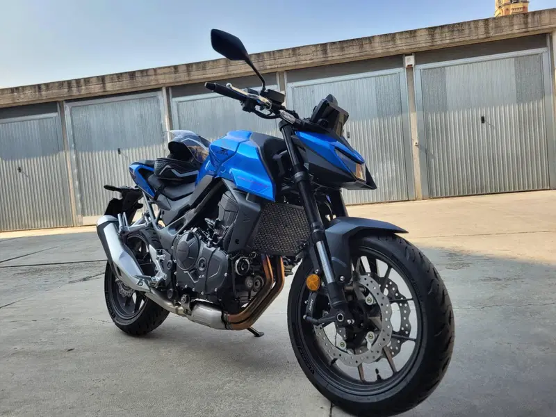 Honda CB 750 Hornet (2025) (10)