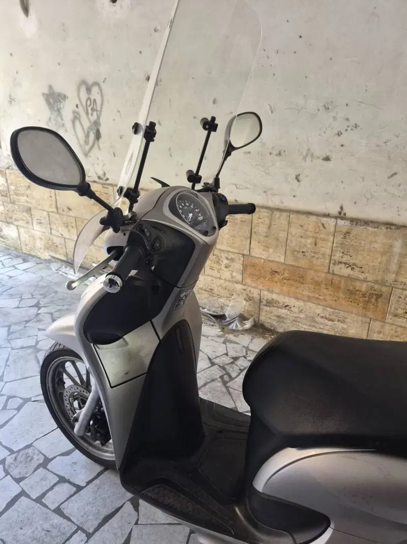 Honda SH 125 Mode (2021 - 23) (4)