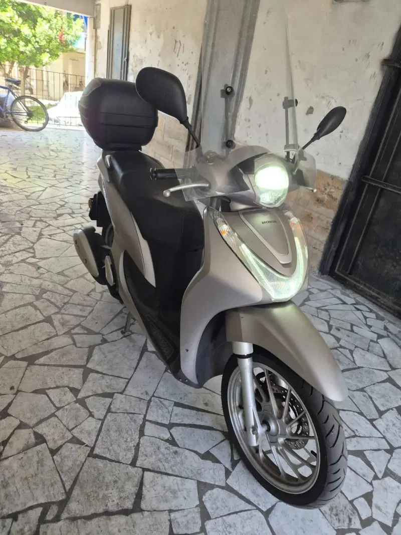 Honda SH 125 Mode (2021 - 23) (7)