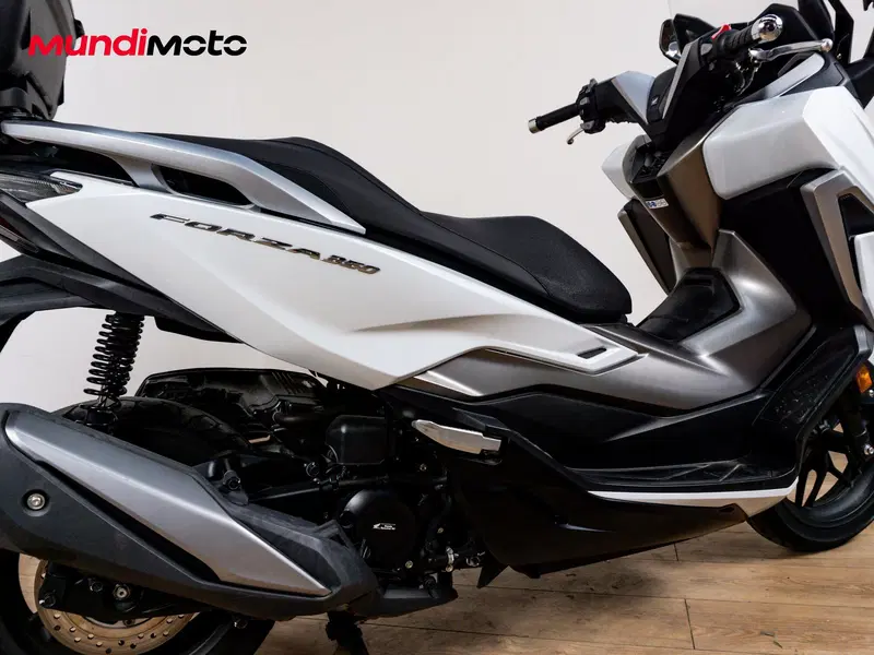 Honda Forza 350 (2025 - 26) (3)