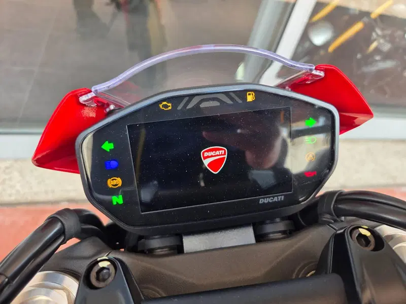 Ducati Monster 937 + (2021 - 25) (11)